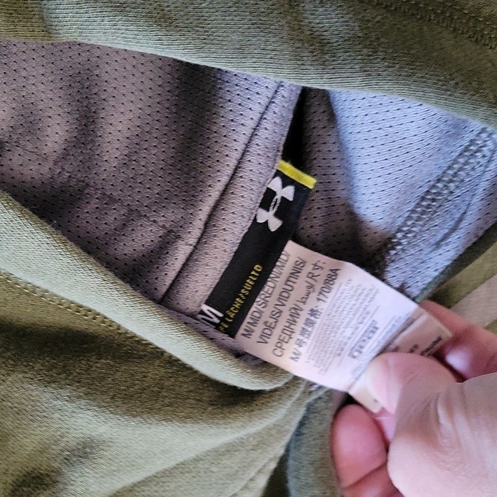 Under Armour olive green hooded sweatshirt medium - Picture 3 of 3